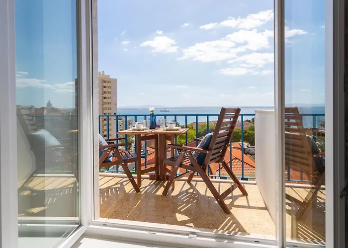 Flh Beato River View With Balcony